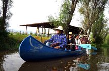 Xochimilco Ecotourism at Dawn in Canoe and Organic Breakfast 