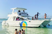 Punta Cana Private Catamaran with Snorkeling & Natural Pool