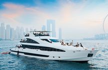 Dubai: Luxury Superyacht with Live DJ, Swimming & Open Bar
