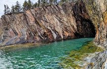 Peggy’s Cove, Lunenburg & 2 Hidden Gems – Full Day Tour