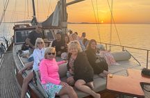 South Coast Premium Sail Cruise–Lunch, Drinks, Swim & Sunset