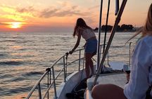 Zadar Sunset Tour by Boat with Wine and Snacks
