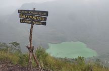 Kelud Volcano trekking