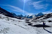 Annapurna Circuit Trek with Tilicho Lake (16 Days)