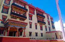 Private Heritage Monasteries Tour + Local Lunch + Private Guide