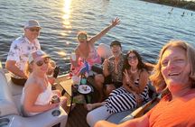 Seattle Lake Union Private Boat Cruise To Lake Washington BYOB