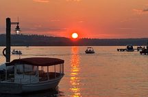 Seattle Lake Union Private Boat Cruise To Lake Washington BYOB