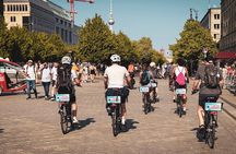 Berlin: School class Bike Tour of the Berlin Wall & Third Reich