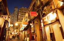 Shinjuku Local Bar Hopping with Dinner and Local Guide
