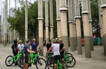 Tour the City of Medellin by Bicycle with Snacks and Drinks