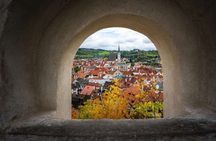 Fairytale Český Krumlov and Bohemian Village Day Tour with Lunch