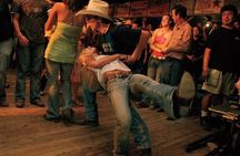 Vegas Country Bar Crawl: Party Bus & Drinks Included