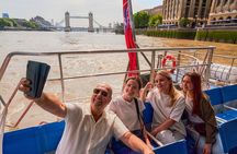 Tower of London: Guided Tour with Thames River Cruise