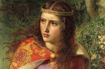 Eleanor of Aquitaine Walking Tour in Poitiers