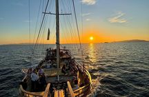 Athens Riviera Sunset Cruise with Food & Drinks Pairing
