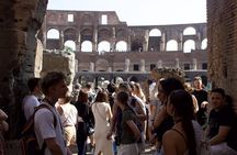 Colosseum Arena Small Group Tour with Palatine Hill & Forum