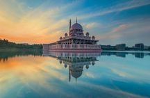 Malacca and Putrajaya Private Tour with Transport