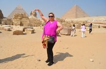 Private Tour: Giza Pyramids, Egyptian Museum, Bazaar & Lunch