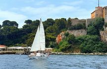 Private sailing excursion & Provencal picnic