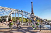 Paris Kickstart in 4 Hours: Bike Tour & Louvre Picnic