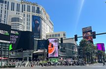 Small Group Vegas Strip Walking Tour with Free Drink