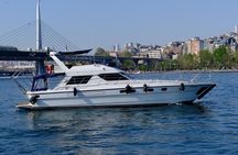 Istanbul Luxury Yacht on Bosphorus