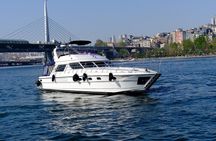 Istanbul Luxury Yacht on Bosphorus