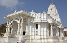 Jaipur: Full Day City highlights with tour guide & Lunch Buffet