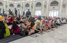 Full Day Old and New Delhi City Tour with Private Car and Guide