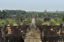 Angkor Wat 1-Day Tour by Private Car or Minivan