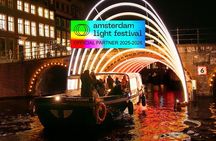 Amsterdam Light Festival Cruise with Dutch Snack and (Hot) drinks