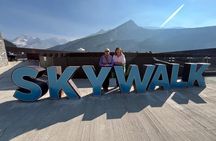 Banff:Columbia Icefield Adventures, Skywalk and Iconic Lakes Tour