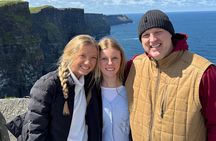 Private Cliffs of Moher & Bunratty Castle Tour from Cork City