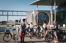Berlin: Guided Private Bike Tour to Explore the Highlights