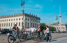 Berlin: Guided Private Bike Tour to Explore the Highlights