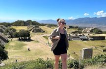 Monte Albán, Hierve el Agua, Mezcal distillery & Teotitlán rugs