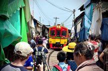 Bangkok: Private Train, Floating Market with Train/Boat Ride