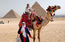 Female Guide Tour to Giza Pyramids and Sphinx Tour