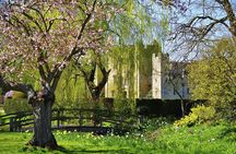 Hever Castle Private Tour from London by Luxury Sedan