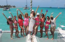 Isla Mujeres Catamaran Tour with Open Bar from Costa Mujeres