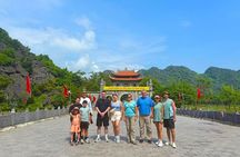 Ninh Binh: Deluxe Tour to Bich Dong, Mua Caves, Hoa Lu, Trang An