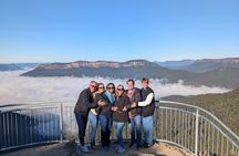 Blue Mountains Tour: Small Group with Featherdale, Winery & Ferry