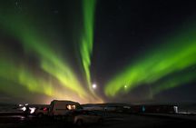  Small-Group Tour: Northern Lights with Photos & Hot Chocolate