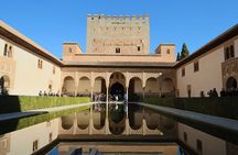 Guaranteed Guided Tour of the Alhambra and Generalife