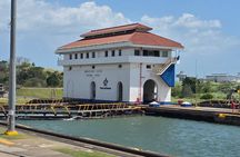 Private Layover Panama Canal & City Tour