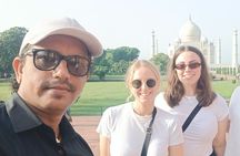 From Delhi: Sunrise Taj Mahal Tour From Delhi All Inclusive