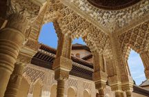 Guided Alhambra Tour with Official Tickets