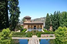 Guided Alhambra Tour with Official Tickets