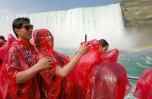 Niagara Falls Exclusive Walking Tour Voyage to the Falls 