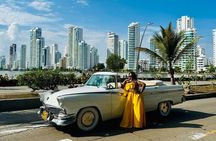 Cartagena Luxury Classic Car Tour + Bilingual Historian Guide